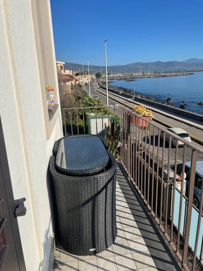Sunshine Acomodação com café da manhã Riposto Exterior foto